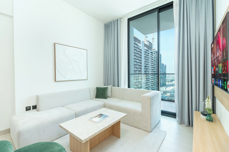 Living room 4, PVH - Cozy 1BR - Binghatti House, Dubai