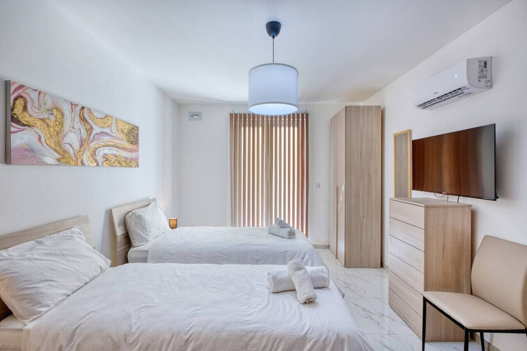Others 5, Apartment in Marsalforn – Beaches & Seaside Dining