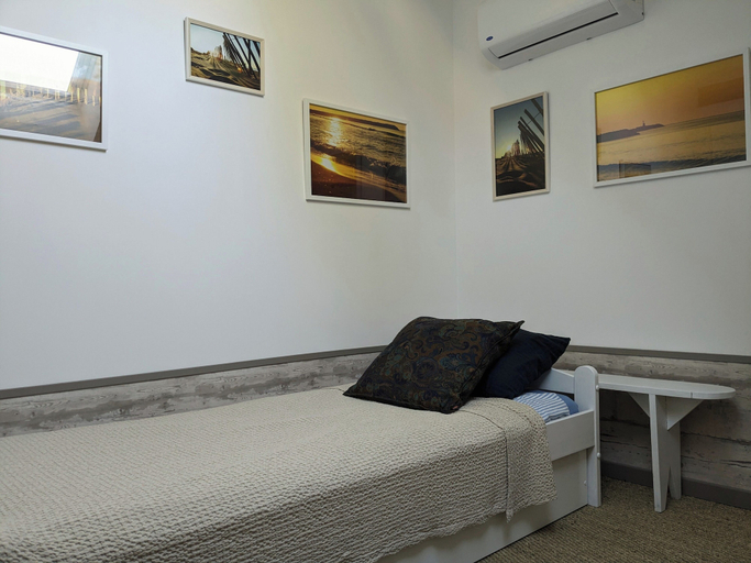 Bedroom 4, Les Pierres Lotoises, Lot