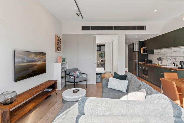 Separate living room 4, Chic 2-Bed Apartment in Vibrant St Kilda, Melbourne