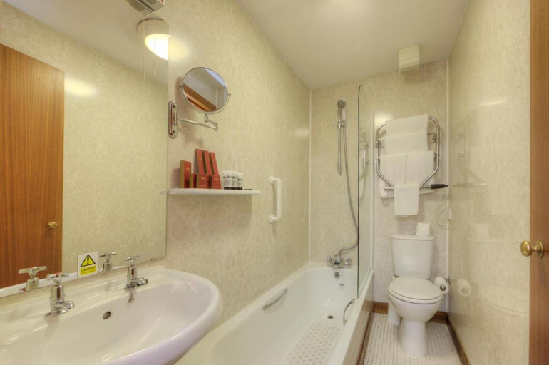 Bathroom 4, Muthu Alexandra Hotel, Argyll and Bute