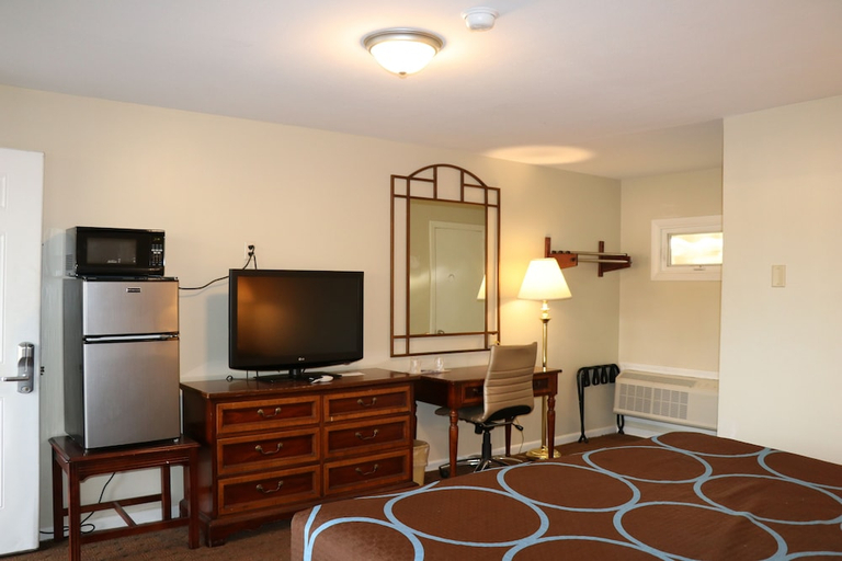 Others 2, Elite Inn, Windham