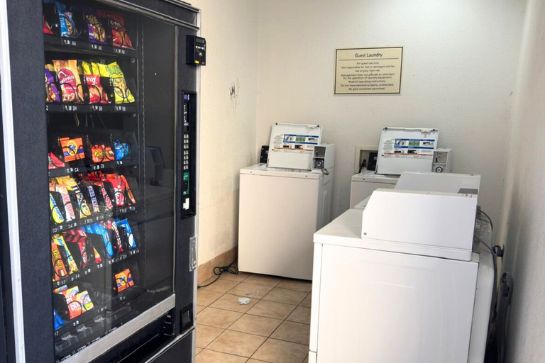 Food & Drinks, Broadway Inn & Suites OKC, Oklahoma