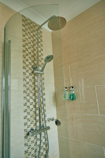 Bathroom 2, The Pennine Inn, Cumbria