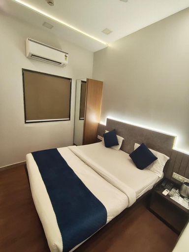 Bedroom 3, Hotel Ritz Vesu - Hotels in Vesu, Surat, Surat