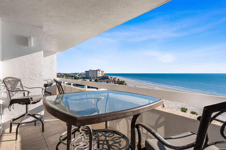 Outdoor dining 2, Redington Towers 7D, Pinellas