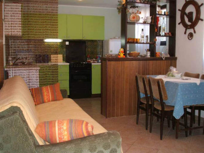 Food & Drinks, Apartments Roksandić, Vir
