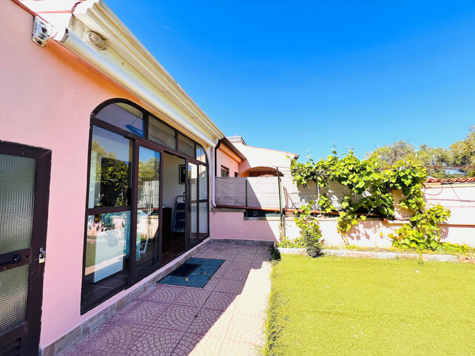 Exterior & Views 2, Case Vacanze Le Rose PT, Nuoro