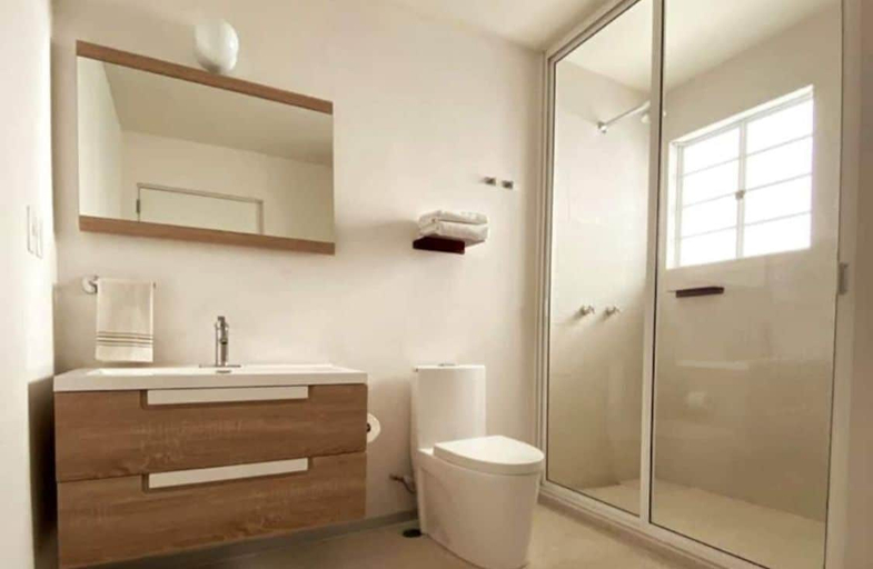 Bathroom 3, Chilango BnB, Mexico City