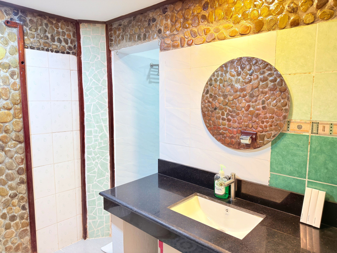 Bathroom 4, Doublegem Beach Resort and Hotel, El Nido