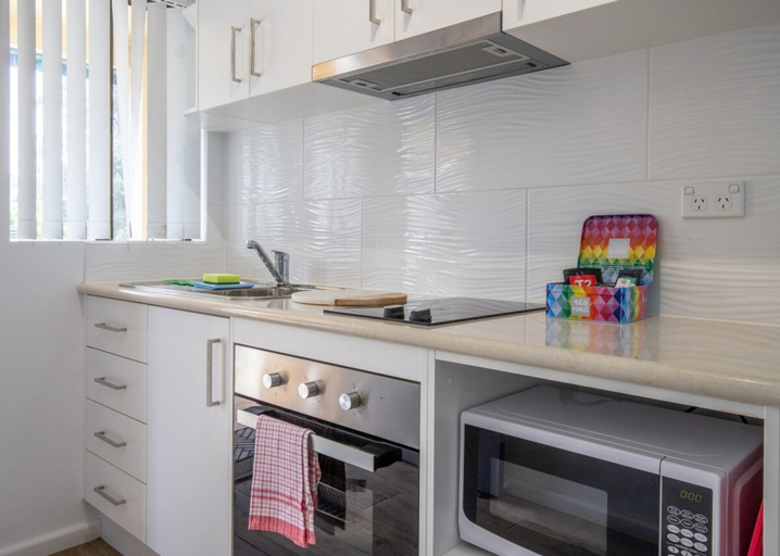 Private kitchen 2, Seafront Getaway Studio, Great Location With Pool, Eurobodalla