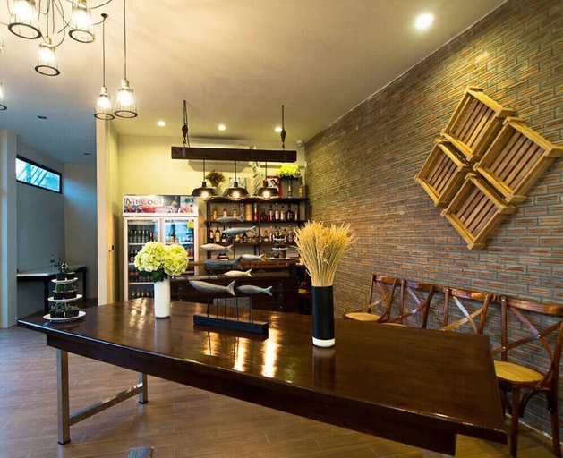 Food & Drinks 4, L'air Du Pran, K. Sam Roi Yot