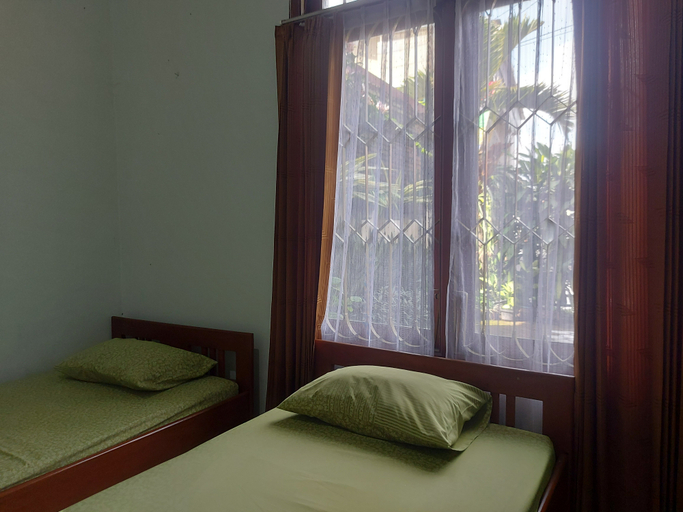 Bedroom 2, Kedaton Shakuntala, Sleman