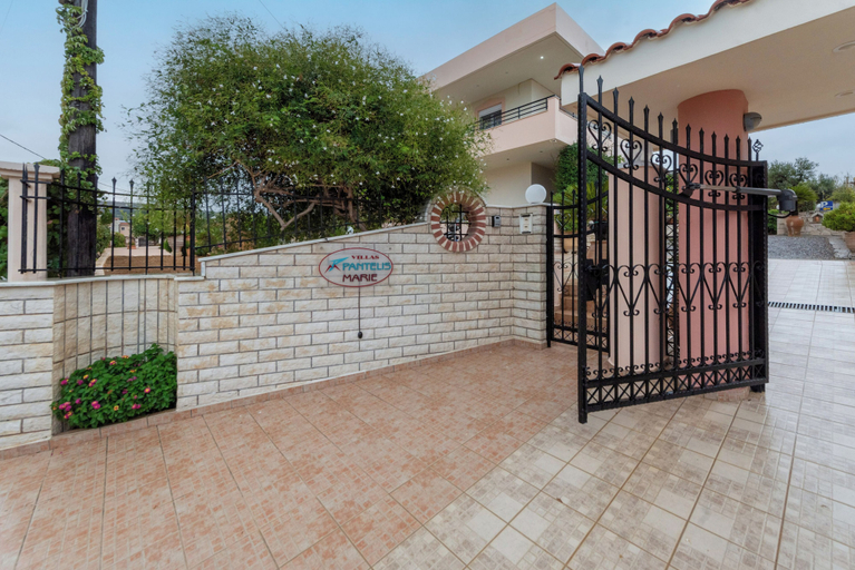 Room 4, Villa Pantelis With Private Pool, Crete