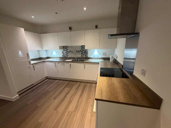 Private kitchen, Cosy London Apartment Near River Thames, London