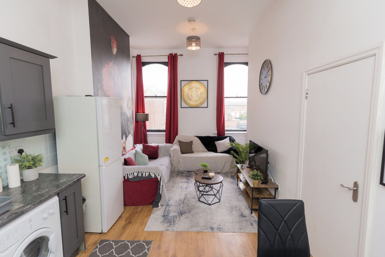 Interior, 3 Bed Flat - Sleeps 6 - Parking - Wifi, Birmingham