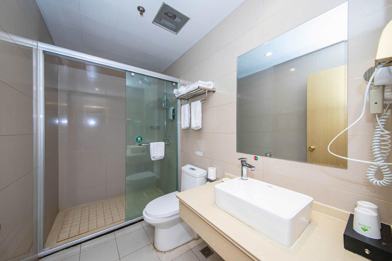 Bathroom 3, GreenTree Inn Yangzhou Shiqiao Town Jianyang Building, Yangzhou