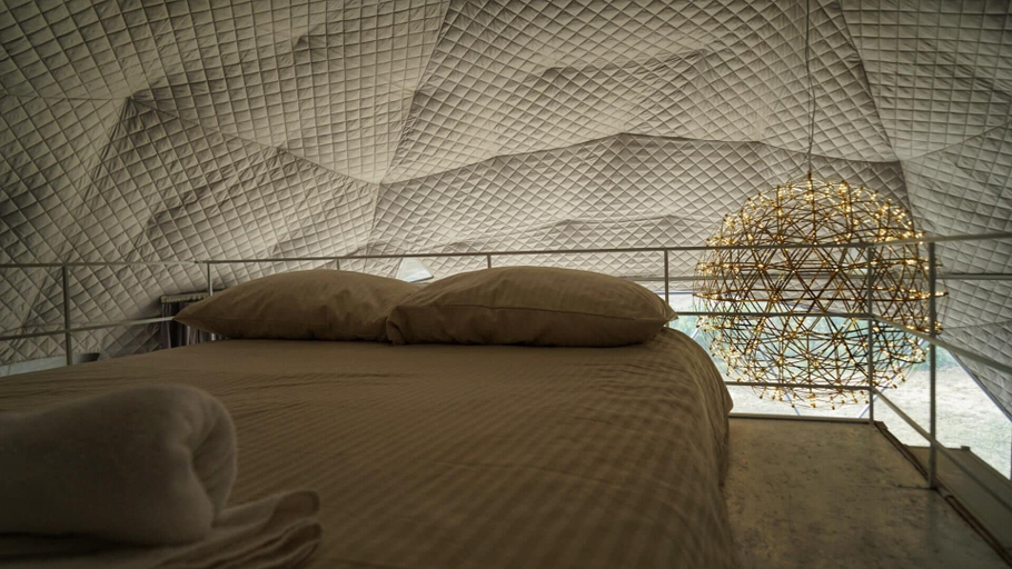 Room 4, Geodome in the Vineyard With Pool, Fermo