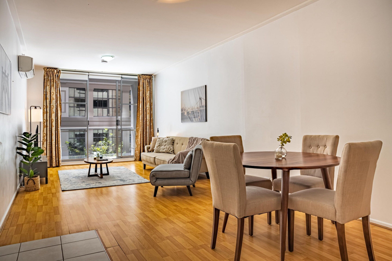 Living room 5, Stylish Studio With Pool & Gym in Heart of Sydney, Sydney