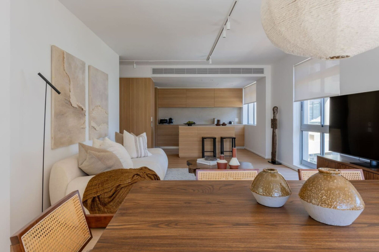 Room 2, Casa Mia Lux - Sea Point 2 Bedroom Apartment, City of Cape Town