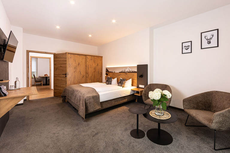 Bedroom 3, Hotel Alpina Ros Demming, Berchtesgadener Land