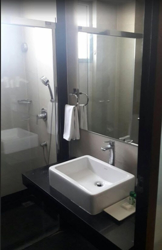Bathroom, The Fern Residency Chandigarh, Chandigarh