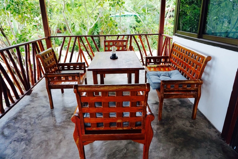 Others 4, Bang Po Village, Ko Samui