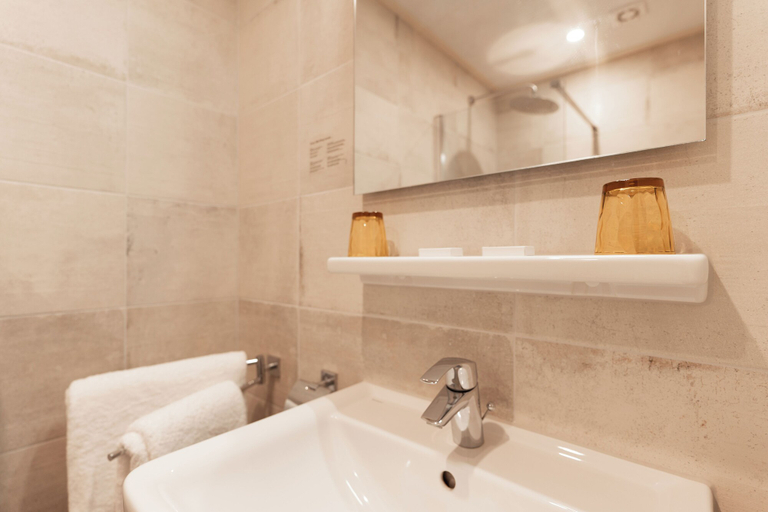 Bathroom 4, Hotel 't Heerenlogement, Harlingen