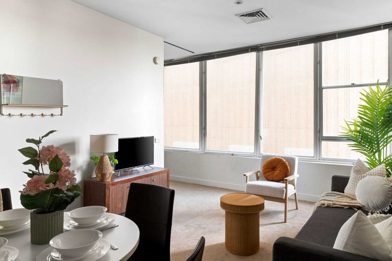 Interior 5, A Stylish & Central 2BR Apt Near Flinders Station, Melbourne