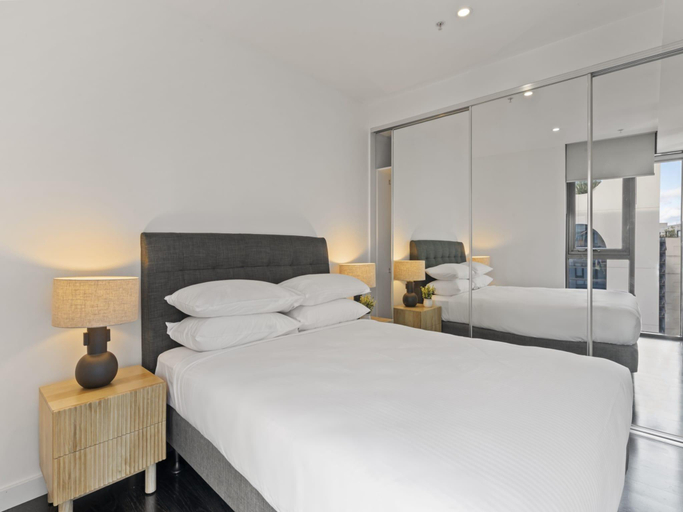 5, Modern 1-Bed Apartment Close to Attractions, Melbourne
