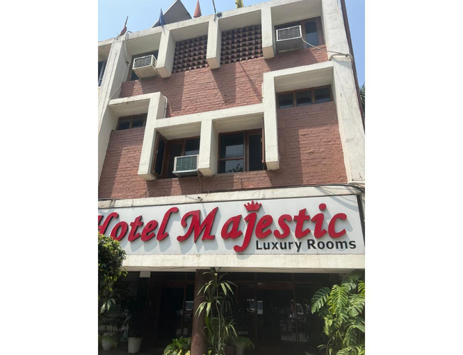 Exterior view, Hotel Majestic, Chandigarh