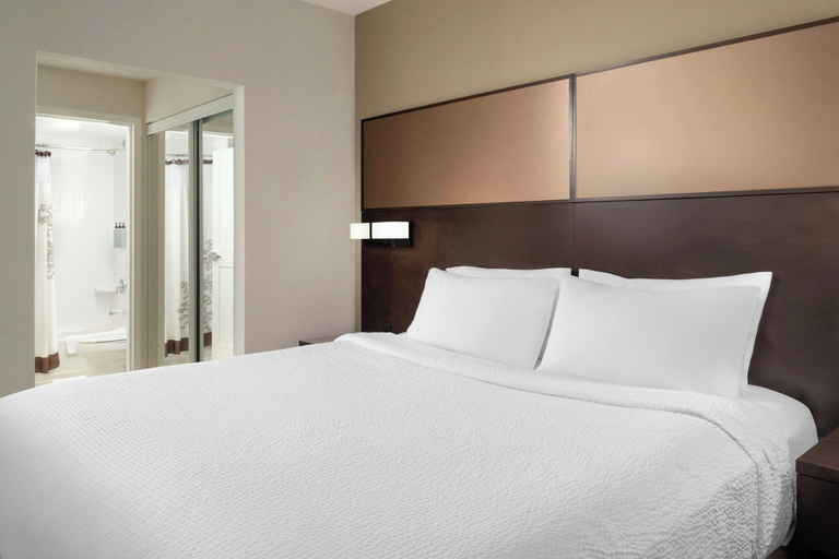 Bedroom 4, Residence Inn by Marriott Ottawa Airport, Ottawa