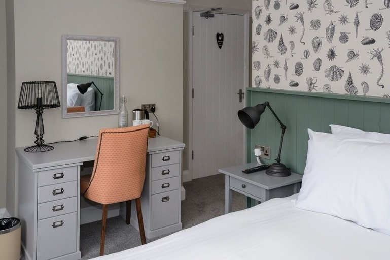 Bedroom 2, Balfour Arms, Devon