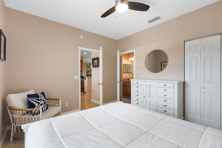 Room 2, Inlet Marina Villas 434, Volusia