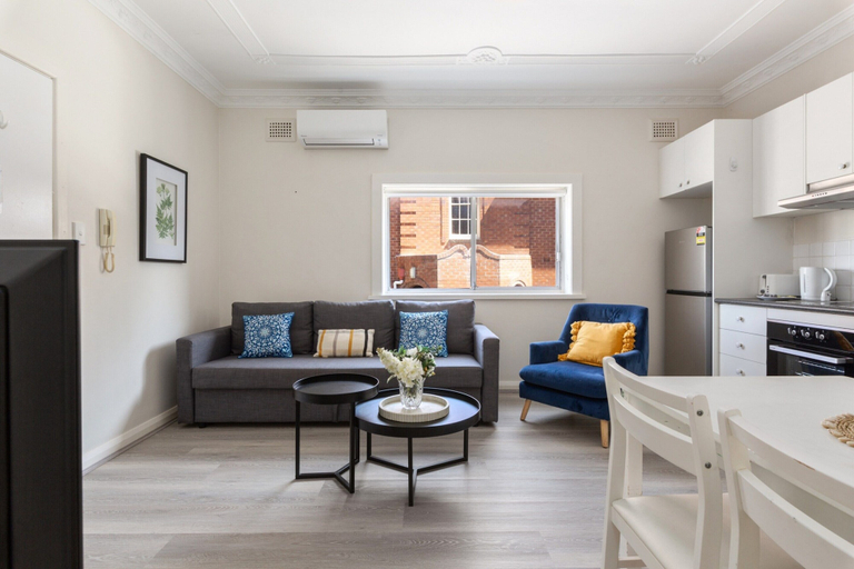 Living room, Chic 1-bed Retreat Near Shops & Beach, Sydney