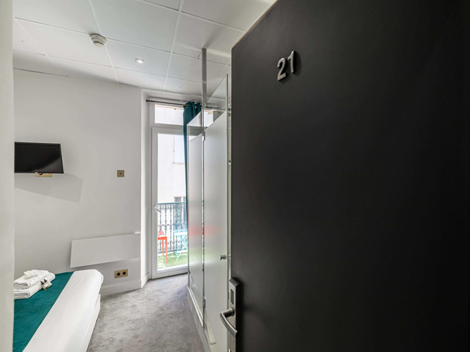 Others 5, Hotel Avaton-Deluxe Balcony Bedroom-Cannes Palais, Alpes-Maritimes