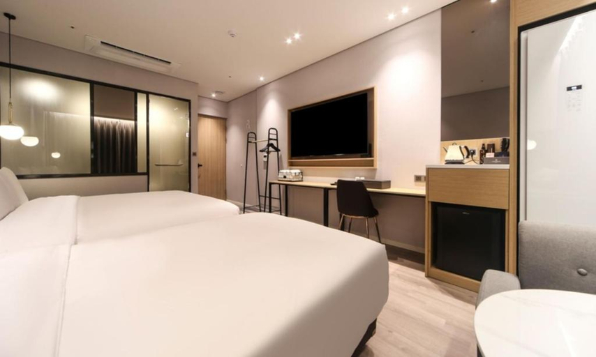 Bedroom 2, Busan Myeongji Ciel Ocean Hotel, Gangseo