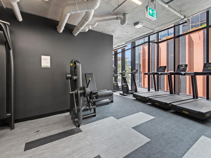 3, Executive 2-Bed Apartment with Views, Gym and Spa, Melbourne