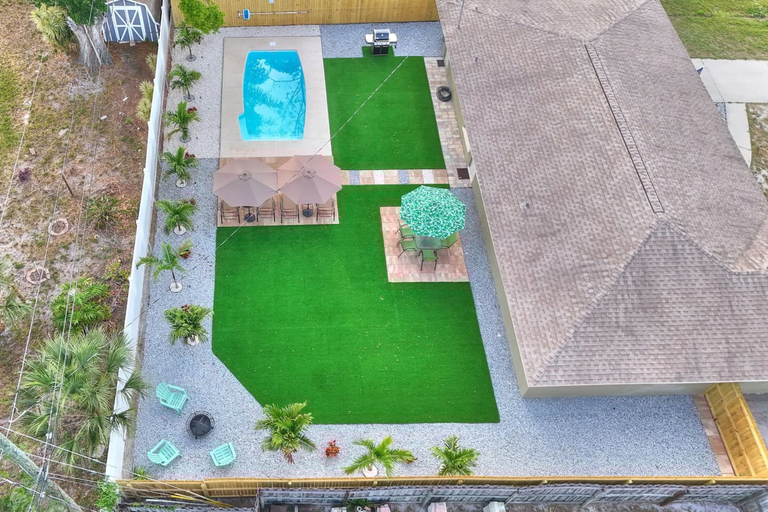 Room 5, Palm Oasis 2 2 Serene Backyard Private Poolside, Pinellas