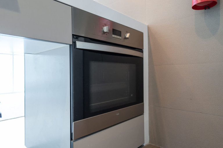 Room 3, Majestic 1 Bedroom Flat Perfect for 4 in Marina, Dubai
