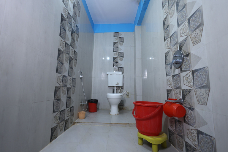 Bathroom 3, Hotel Anand Lok, Nalanda