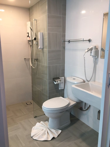Bathroom 4, One Budget Hotel Chiangrai Stadium, Muang Chiang Rai