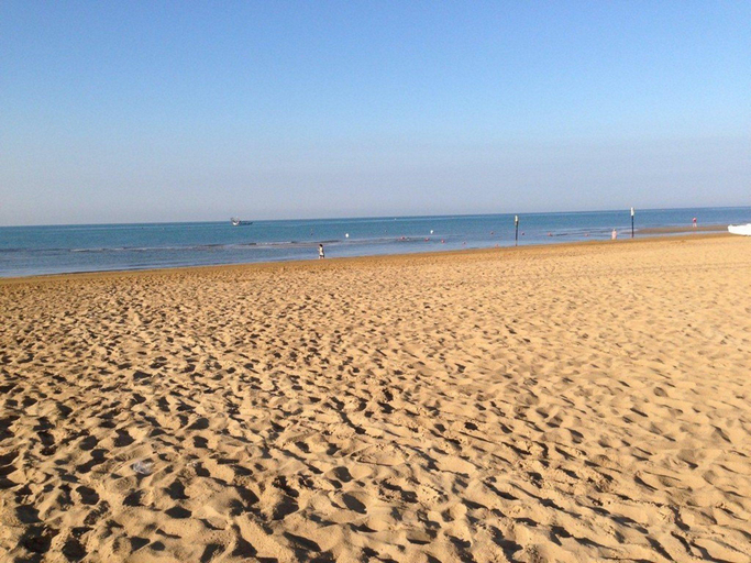 Beach 4, Fully Equipped Apartment with Pool in Bibione, Venezia