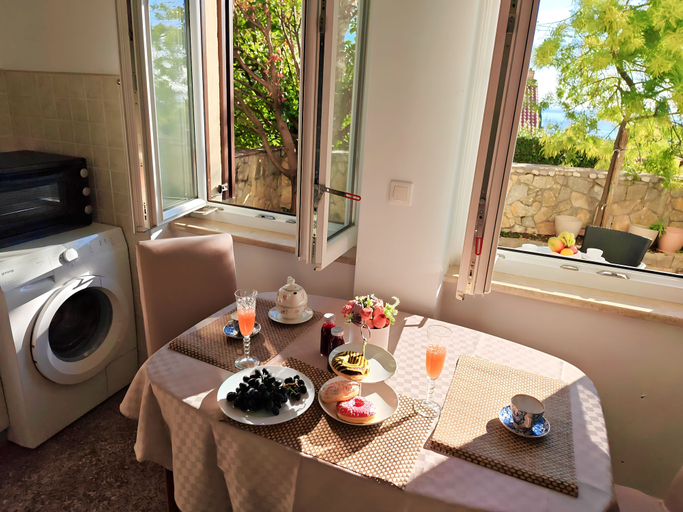 Private kitchen 3, One Bedroom Apartment, Opatija/Veprinac