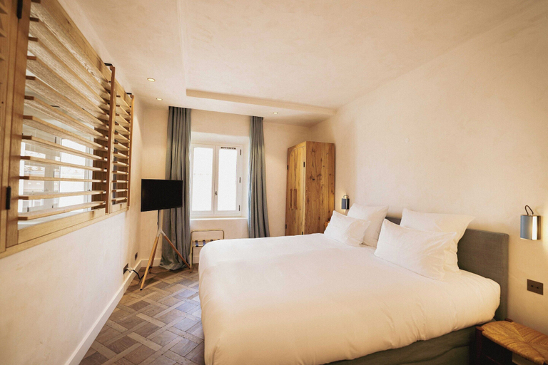 Room 4, A/C Apt 1br/4p - 2min to La Ponche Beach/st-tropez, Var