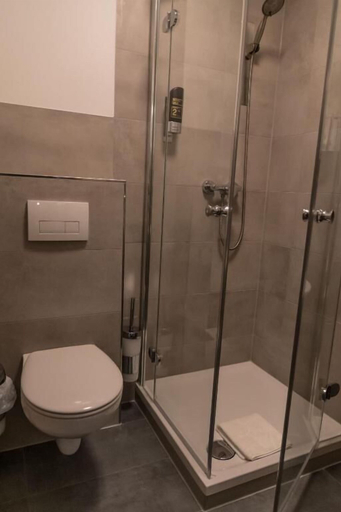 Bathroom 5, Altstadt Hotel, Würzburg