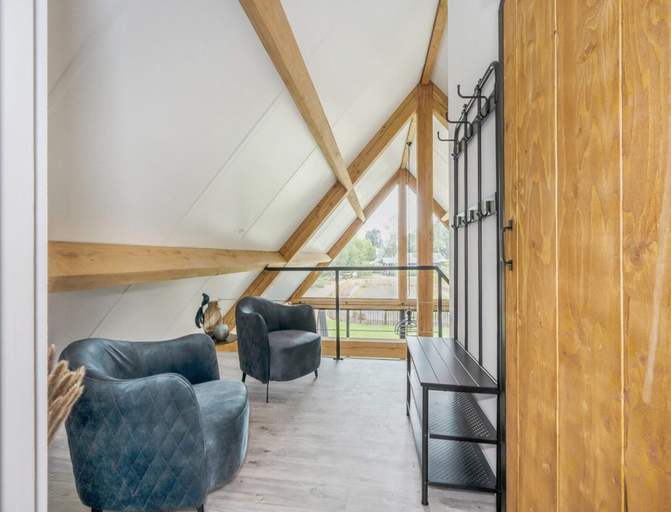 Balcony, Modern Lodge Stay With Pond View, Baarle-Nassau