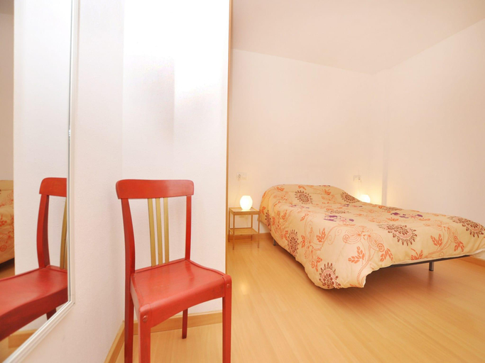 5, Apartment in Roses near Sandy Beach, Girona