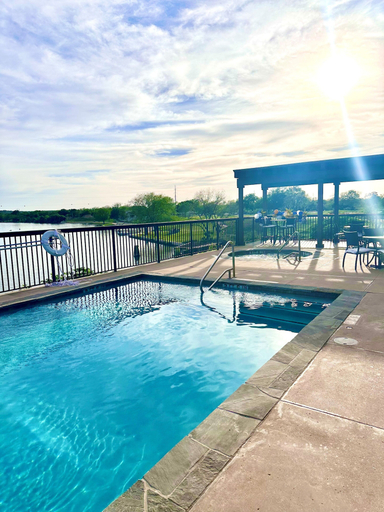 Sport & Beauty 5, Hidden Falls Inn, Burnet