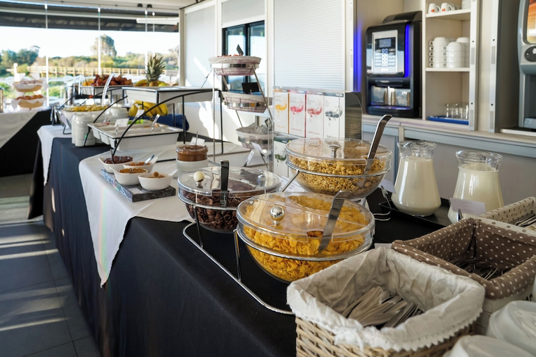 Food & Drinks 4, Carvi Beach Hotel, Lagos